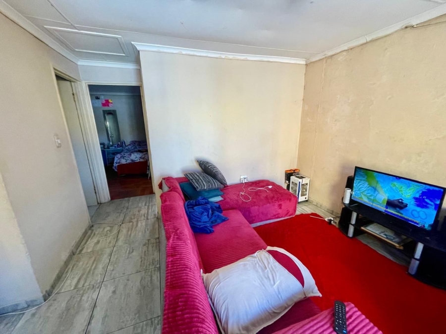 5 Bedroom Property for Sale in Fairdale Western Cape
